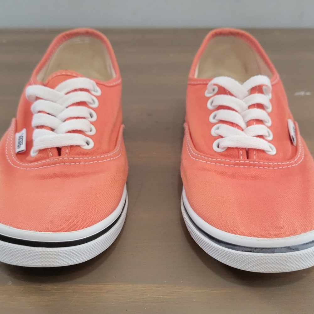 Vans Old School Salmon Lace Up Low Sneakers Womens Size 7.5